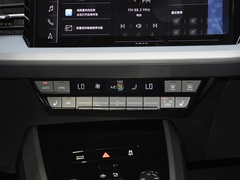 2023款 40 e-tron 星耀型 机甲套装