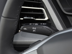 2023款 40 e-tron 星耀型 机甲套装