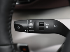 2023款 2.0T 自动豪华型