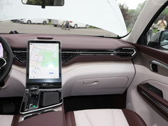 2023款 2.0T 自动豪华型