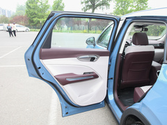 2023款 2.0T 自动豪华型