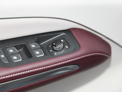 2023款 2.0T 自动豪华型
