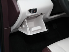 2023款 2.0T 自动豪华型