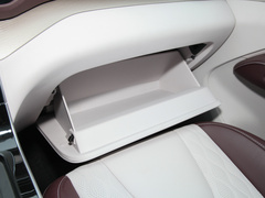 2023款 2.0T 自动豪华型
