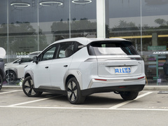 2023款 Plus 610 乐享版 三元锂