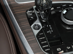 2022款 改款 xDrive 40Li 尊享型M运动套装