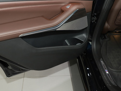 2022款 改款 xDrive 40Li 尊享型M运动套装