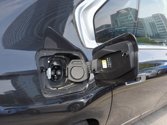 2023款 eDrive50L 领先豪华套装