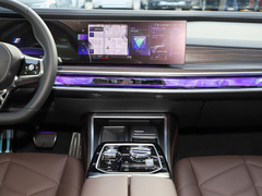 2023款 eDrive50L 领先M运动套装