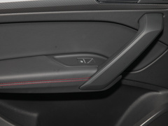 2022款 改款 40 TFSI RS套件燃速型