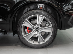2023款 40 TFSI 豪华型