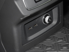 2023款 40 TFSI 豪华型