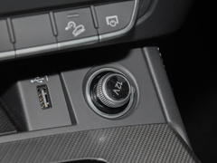 2023款 40 TFSI 豪华型