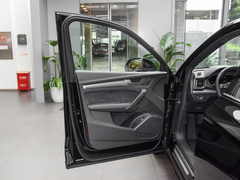 2023款 40 TFSI 豪华型