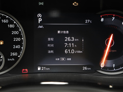 2023款 2.5T 两驱豪华版