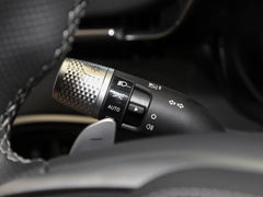 2023款 2.5T 两驱豪华版