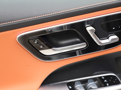 2023款 GLC 300 L 4MATIC 动感型 5座