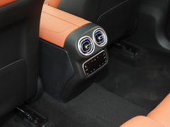 2023款 GLC 300 L 4MATIC 动感型 5座