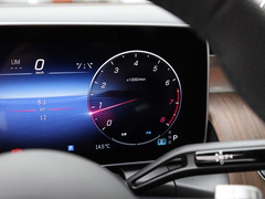2023款 GLC 300 L 4MATIC 动感型 5座