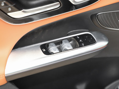 2023款 GLC 300 L 4MATIC 动感型 5座