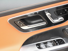 2023款 GLC 300 L 4MATIC 动感型 5座