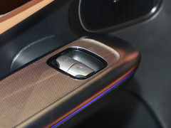 2023款 GLC 300 L 4MATIC 动感型 5座