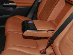 2023款 GLC 300 L 4MATIC 动感型 5座