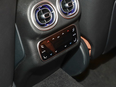2023款 GLC 300 L 4MATIC 动感型 5座