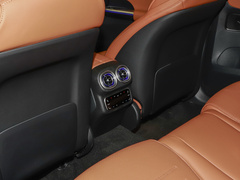 2023款 GLC 300 L 4MATIC 动感型 5座
