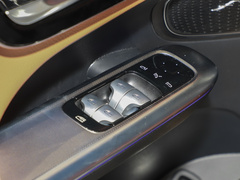 2023款 GLC 300 L 4MATIC 动感型 5座