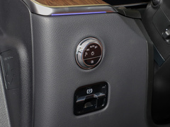 2023款 GLC 300 L 4MATIC 动感型 5座