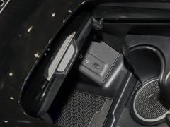 2023款 GLC 300 L 4MATIC 动感型 5座