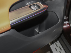 2023款 GLC 300 L 4MATIC 动感型 5座