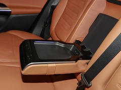 2023款 GLC 300 L 4MATIC 动感型 5座