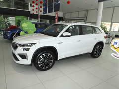 2023款 改款 TSI330 5座两驱奢享版