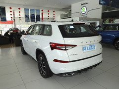 2023款 改款 TSI330 5座两驱奢享版