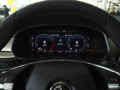 2023款 改款 TSI330 5座两驱奢享版