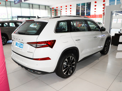 2023款 改款 TSI330 5座两驱奢享版