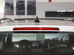2023款 改款 TSI330 5座两驱奢享版