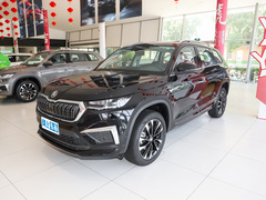 2023款 改款 TSI330 5座两驱奢享版