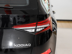 2023款 改款 TSI330 5座两驱奢享版