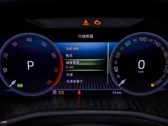 2023款 改款 TSI330 5座两驱奢享版