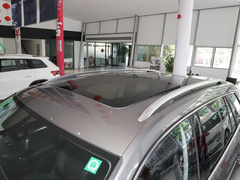 2023款 改款 TSI330 5座两驱奢享版