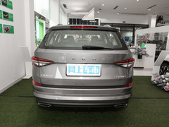 2023款 改款 TSI330 7座两驱奢享版