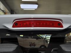 2023款 改款 251km 热爱版 磷酸铁锂 