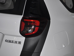 2023款 改款 251km 热爱版 磷酸铁锂 