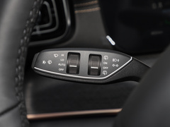 2023款 400T 两驱豪华版 7座