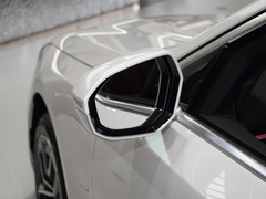 2024款 eDrive 35L M运动套装