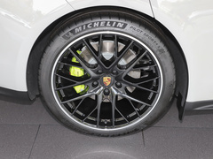 2023款 改款 Panamera 4 E-Hybrid 铂金版 2.9T