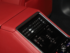 2023款 改款 Panamera 4 E-Hybrid 铂金版 2.9T